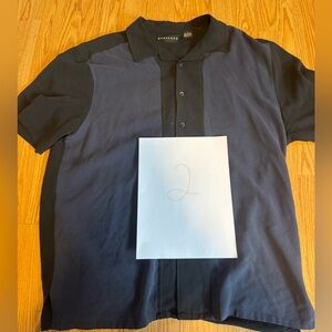 Men’s Button Up T shirt L